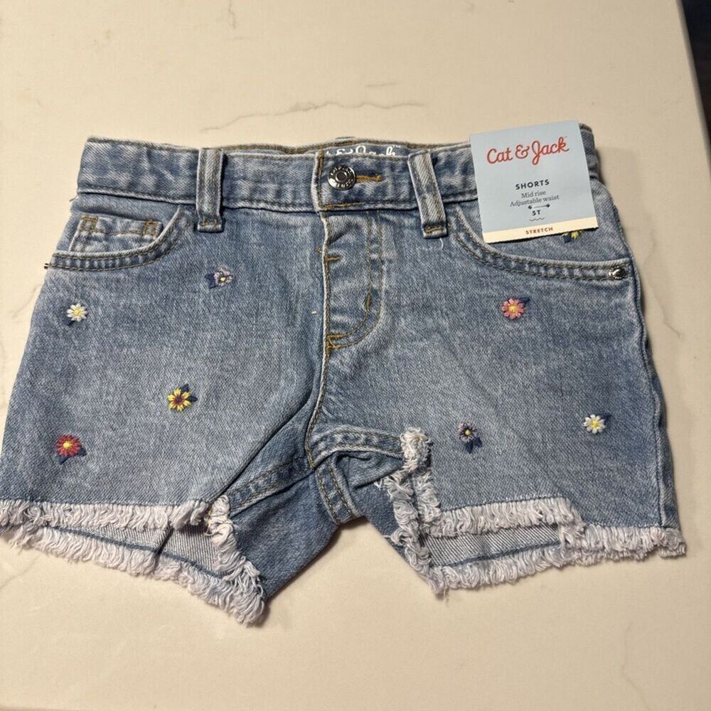 Cat & Jack Toddler Girls Size 5T Cutoff Jean Shorts Floral Embroidered Lgt Wash